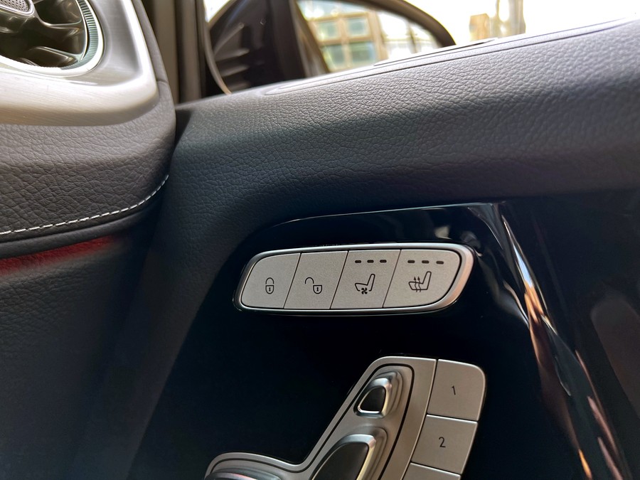 벤츠 G63 AMG 통풍시트 옵션 설치. 통풍시트 영상 첨부.