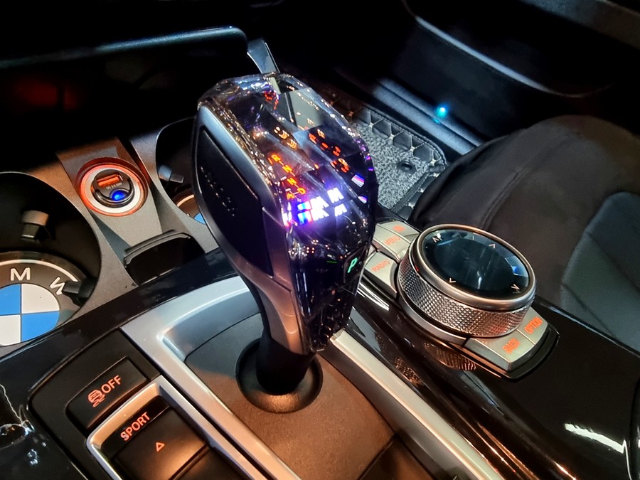 BMW F10 5시리즈 크리스탈 기어봉 교체.