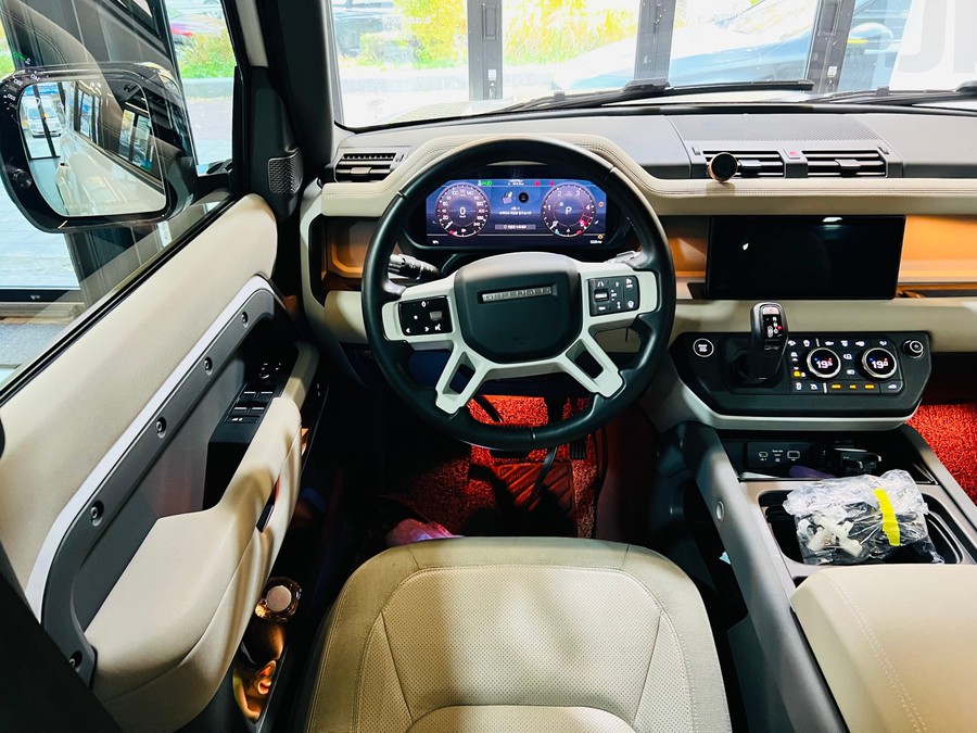 랜드로버 디펜더110 순정형 엠비언트 라이트 설치하기.