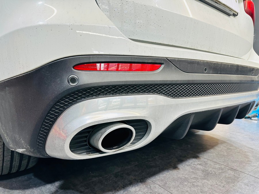 벤츠 GLB 35AMG 사이드스텝 + 블랙 머플러 교체.