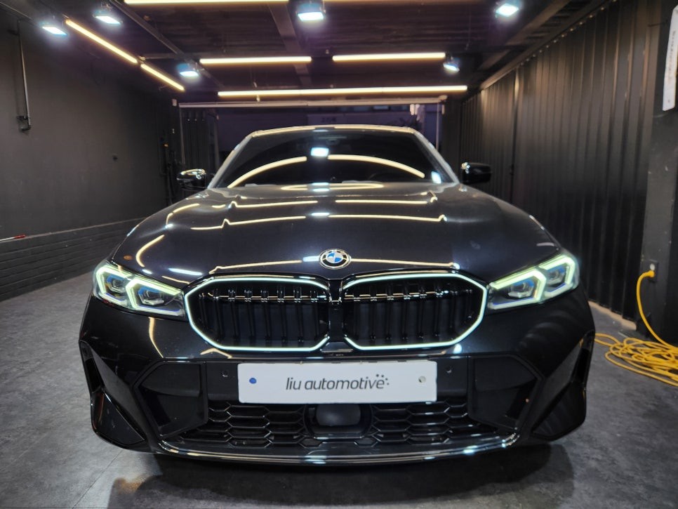 BMW 그릴 교체 G20 3시리즈 아이코닉 글로우.