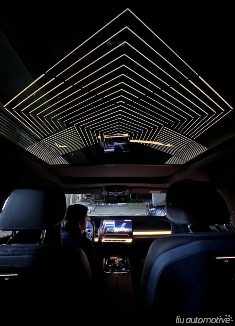 BMW 신형 5시리즈 G60 스카이라운지 선루프 엠비언트 옵션 설치 i5.