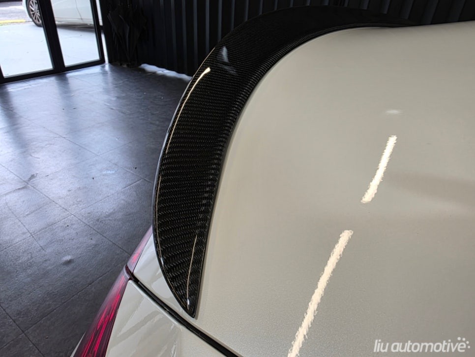 벤츠 C205 C클래스쿠페 엠비언트 풀패키지 송풍구 4D트위터 미드레인지 + 카본 스포일러 드레스업.