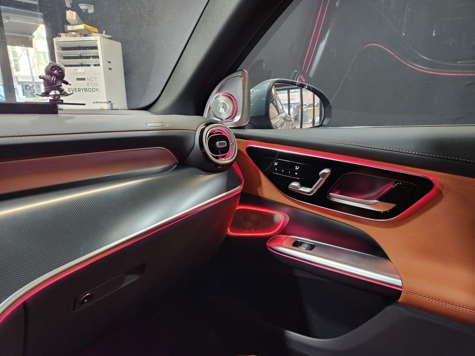 벤츠 2025 GLC 엠비언트 풀패키지 송풍구 트위터 도어미드레인지.