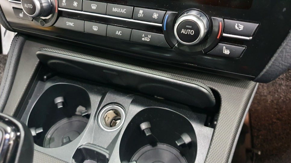 BMW F10 5시리즈 실내매트릭스랩핑[#화성랩핑#동탄랩핑#수원랩핑#진팩토리#BMW실내랩핑#BMW5시리즈#F10실내랩핑] / 화성 동탄