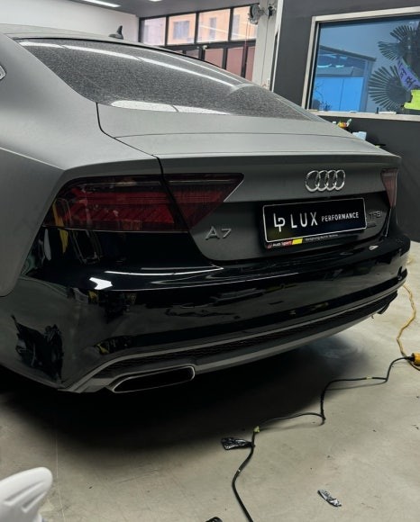 청라랩핑샵 아우디 A7 4.0 TFSI 사고 수리 및 부분 랩핑 - 럭스퍼포먼스