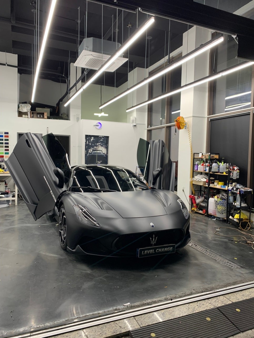 마세라티 MC20 사틴 블랙 전체랩핑 중랑구랩핑 / 서울 중랑구