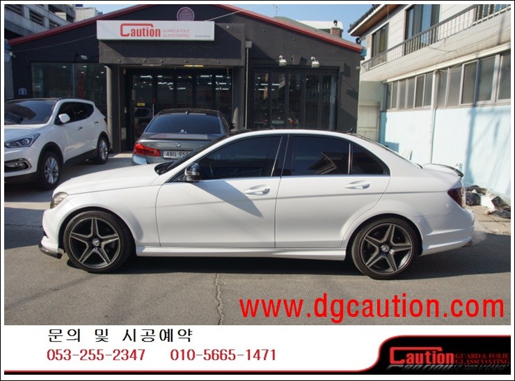 벤츠 C300 미국 에이버리 다이아몬드 화이트 시공입니다. #대구랩핑 #대구래핑 #대구카스킨 #대구탑폴리에 / 대구 수성구 황금동