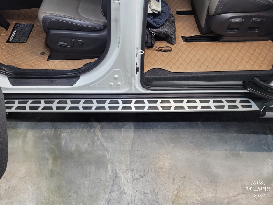 화성향남 카니발 메이튼 사이드스텝 설치로 편리하게 탑승하자! / 경기 화성