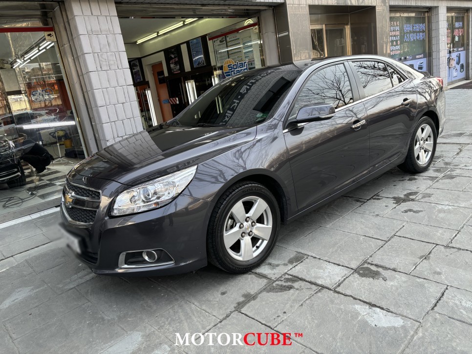 말리부수리 리어 도어 판금 도색으로 깨끗하게 / 마포구 성산동