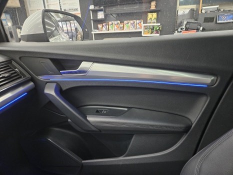 아우디 Q5 엠비언트 라이트, 실내 감성을 깨우는 가장 완벽한 방법