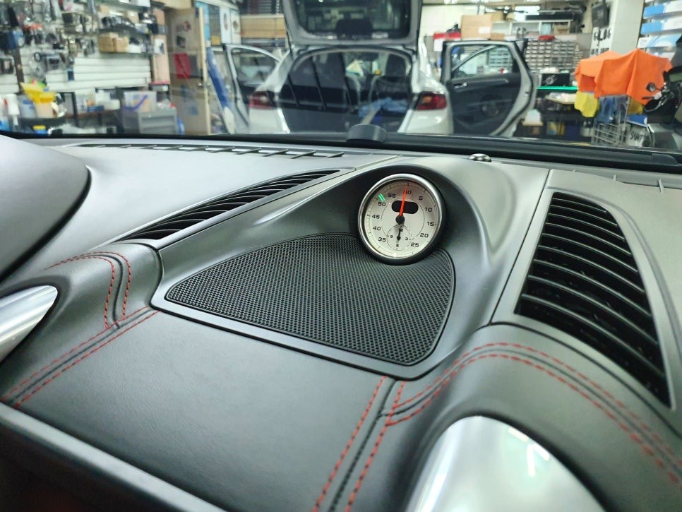 포르쉐 카이엔 8.4인치 안드로이드 공임 작업!-오토갤러리 송파점-