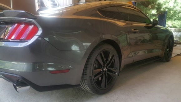 포드 머스탱 19인치 블랙유광 / 용인 보정동