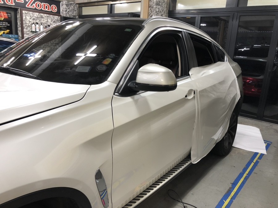 부천랩핑 Bmw x6 화이트펄필름 전체랩핑 모터가드존 / 부천, 광명, 시흥
