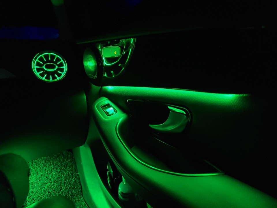 벤츠 송풍구 엠비언트 무드등 감성 업그레이드 고급스러운 비노출 내부 튜닝 [맨즈카스토리] / 안산,시흥,화성