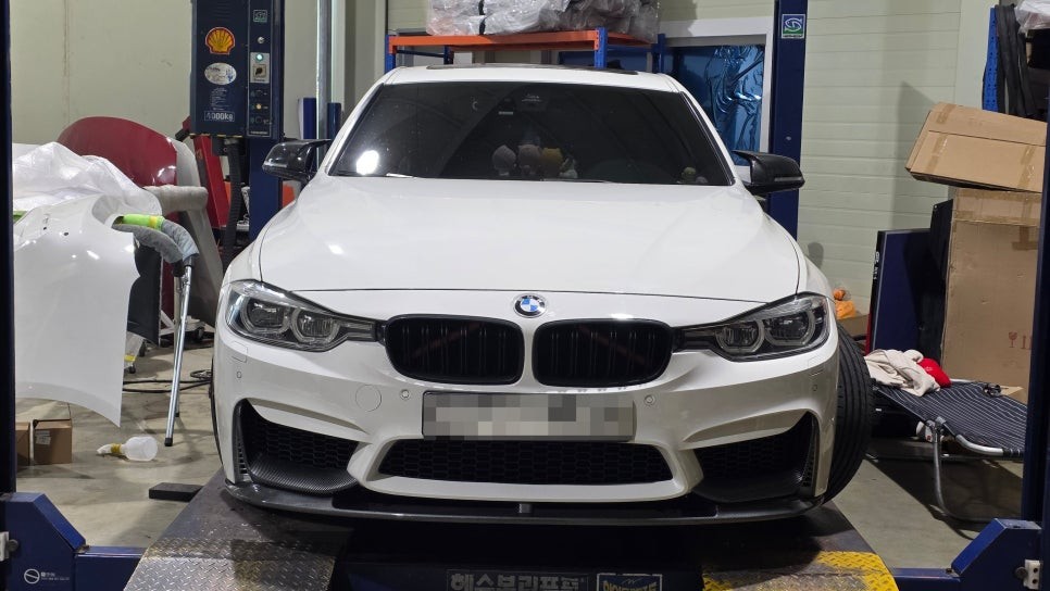 (수도권사고수리 시흥안산 사고수리)BMW F30 3시리즈 M3 프론트 범퍼 바디킷 및 F30 M3 MP 프론트립 사고수리 리뷰 / 시흥시 거모동