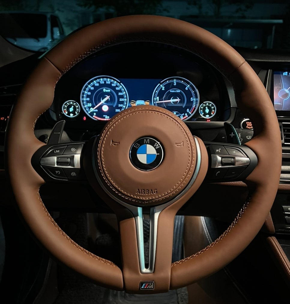 BMW 520d 브라운가죽  열선 M핸들  시공 / 전남 여수
