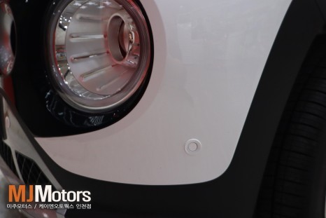 인천 현대 캐스퍼 자동차에 사제 범퍼타공형 전방 감지기 센서 설치 작업하기 / 인천, 미추홀