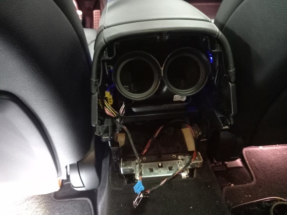 서울 / 벤츠 S350 W222 순정 모니터 연동 카플레이 안드로이드 오토 AUX 활성화 핸드폰 연동 네비게이션 강남서초 안드로이드 올인원 카플레이 안드로이드오토 시공점 양재 아지트 / 강남.송파.서초.동작.강동
