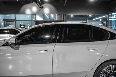 분당 신차패키지 BMW i5 글라스틴트 썬팅 / 성남 분당, 서현, 판교,