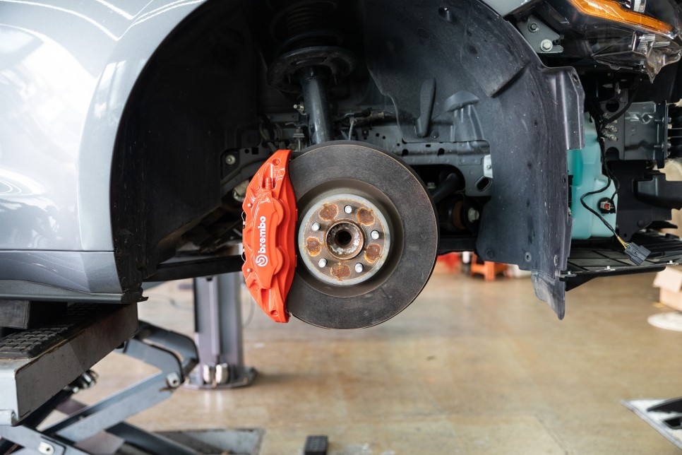 [포드 머스탱 2.3T 에코 부스트] 쉘비 GT500 스타일 바디킷 + 캘리퍼 도색 + 커스텀 가변 배기 / 포드 / 머스탱 / 부산 기장군