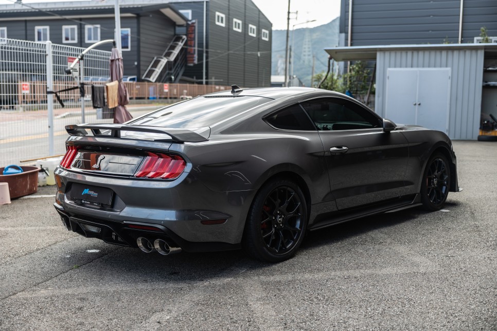 [포드 머스탱 2.3T 에코 부스트] 쉘비 GT500 스타일 바디킷 + 캘리퍼 도색 + 커스텀 가변 배기 / 포드 / 머스탱 / 부산 기장군