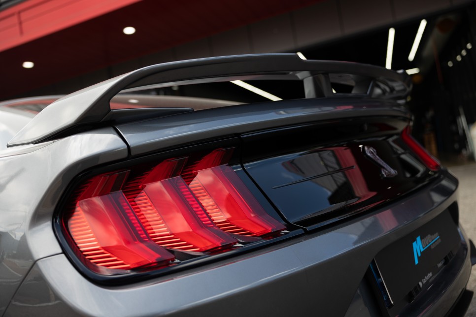 [포드 머스탱 2.3T 에코 부스트] 쉘비 GT500 스타일 바디킷 + 캘리퍼 도색 + 커스텀 가변 배기 / 포드 / 머스탱 / 부산 기장군