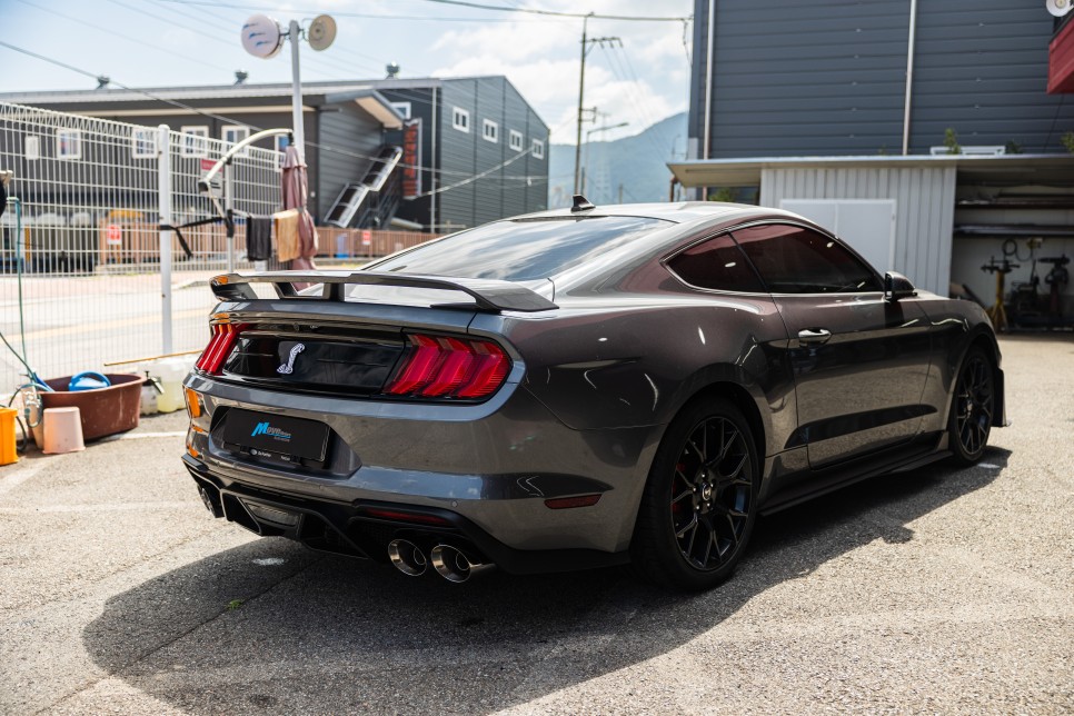 [포드 머스탱 2.3T 에코 부스트] 쉘비 GT500 스타일 바디킷 + 캘리퍼 도색 + 커스텀 가변 배기 / 포드 / 머스탱 / 부산 기장군