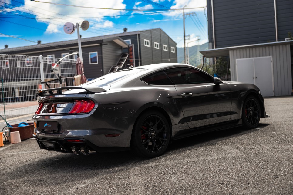 [포드 머스탱 2.3T 에코 부스트] 쉘비 GT500 스타일 바디킷 + 캘리퍼 도색 + 커스텀 가변 배기 / 포드 / 머스탱 / 부산 기장군