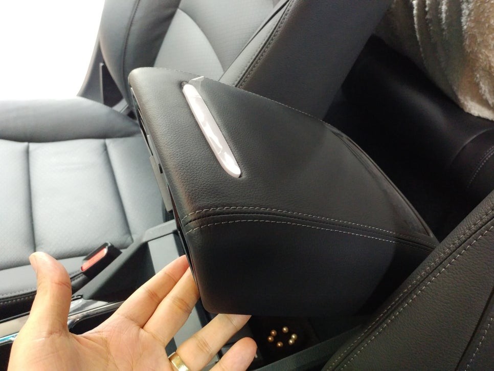 핫 아이템!!! 국내1호 혼다어코드 차량 순정형 공기청정기 장착하기.