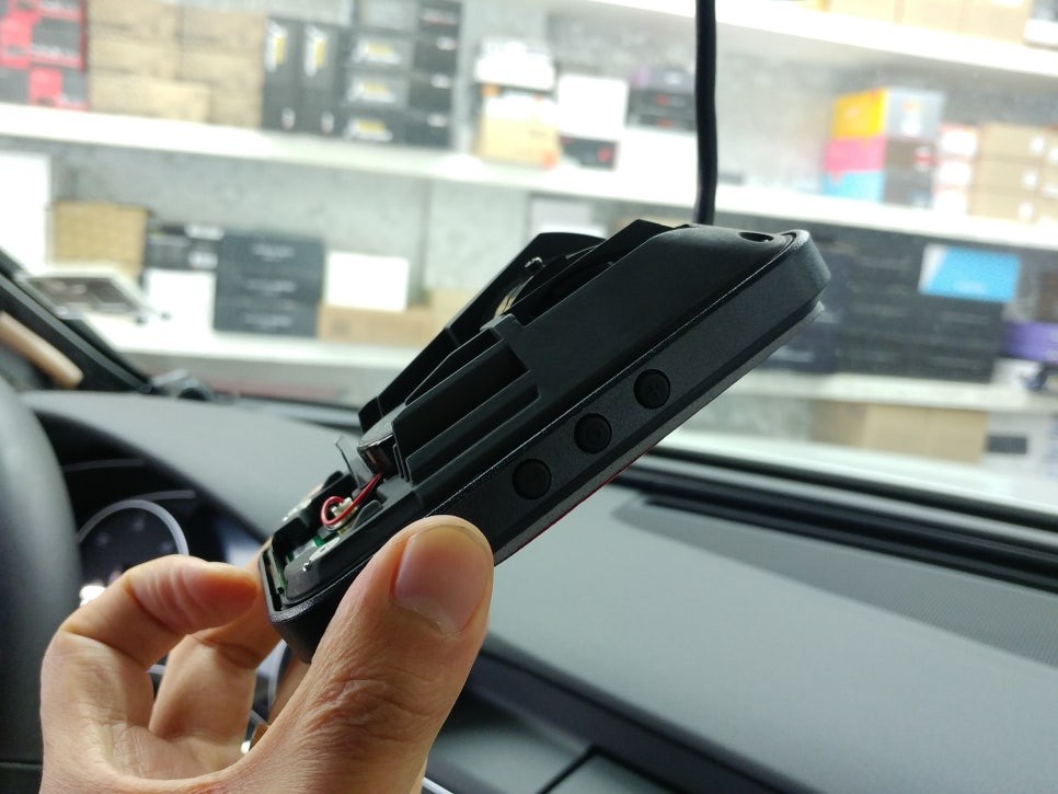 전 세계 독보적인 첨단 운전자 지원시스템 &quot;MOBILEYE630&quot; 아우디A6 차량 장착.