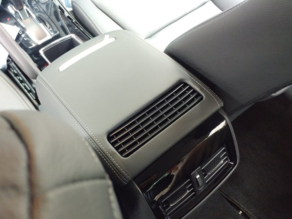 핫 아이템!!! 국내1호 혼다어코드 차량 순정형 공기청정기 장착하기.