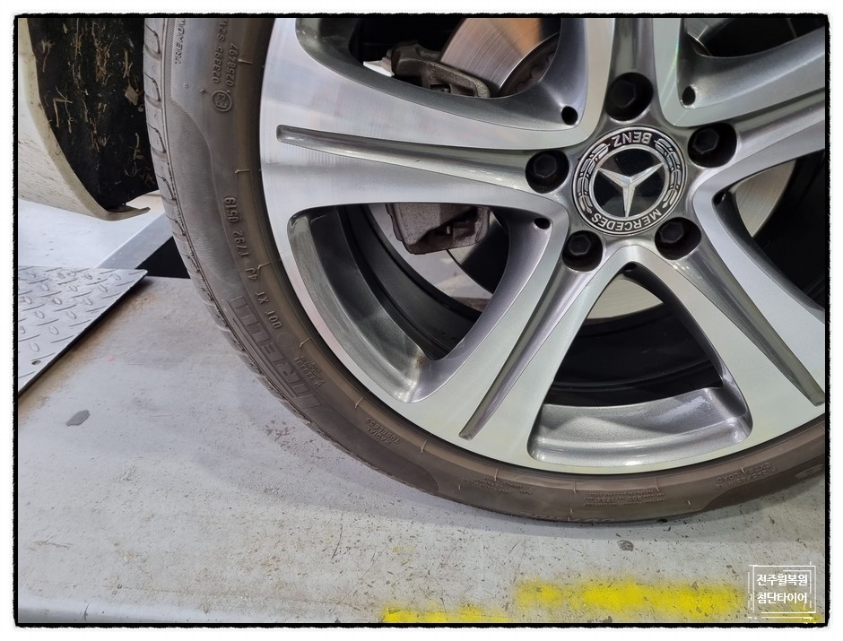 [전주휠복원 첨단타이어] 벤츠E300 순정18인치 휠복원/휠수리/다이아몬드컷팅- / 전주