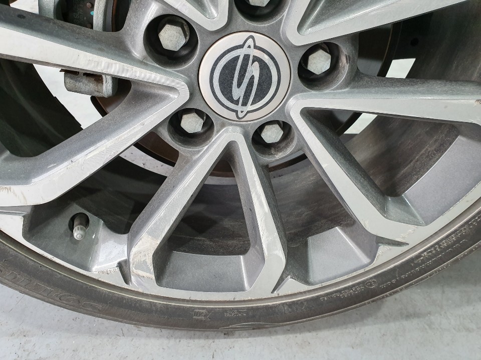 [첨단타이어] 티볼리 순정18인치 다이아몬드컷팅 휠복원 - / 전주