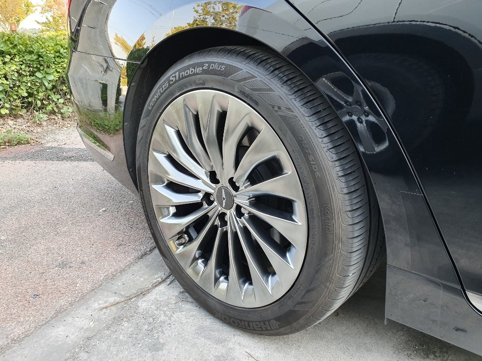 [첨단타이어] / 전주