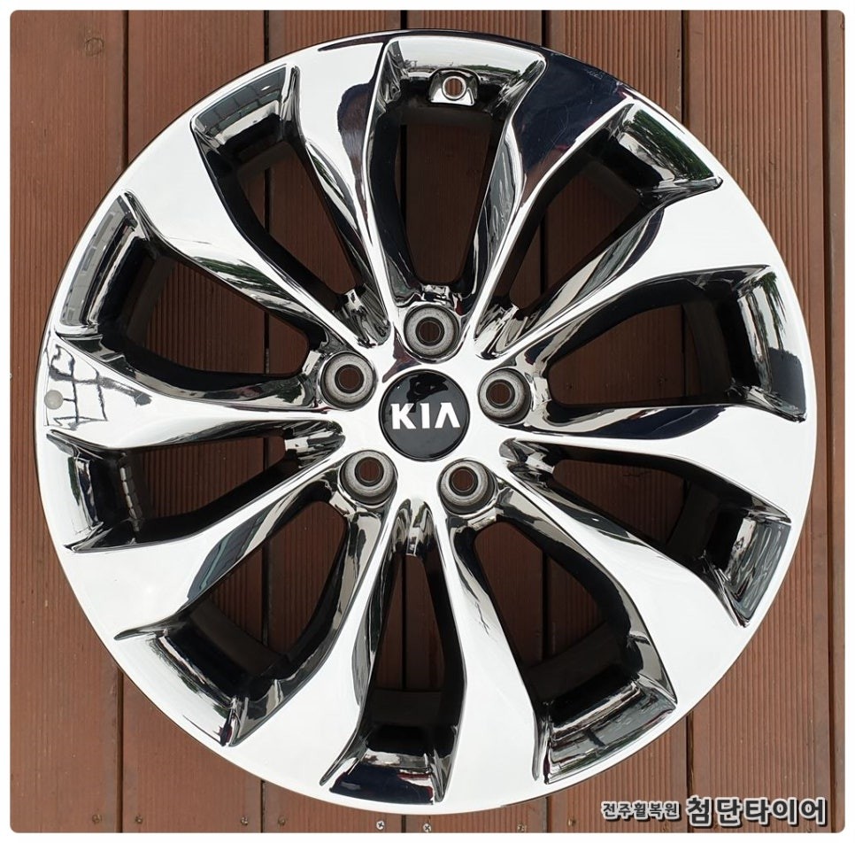 [전주휠복원 첨단타이어] 더뉴쏘렌토 순정19인치 스퍼터링크롬 복원휠교체! / 전주