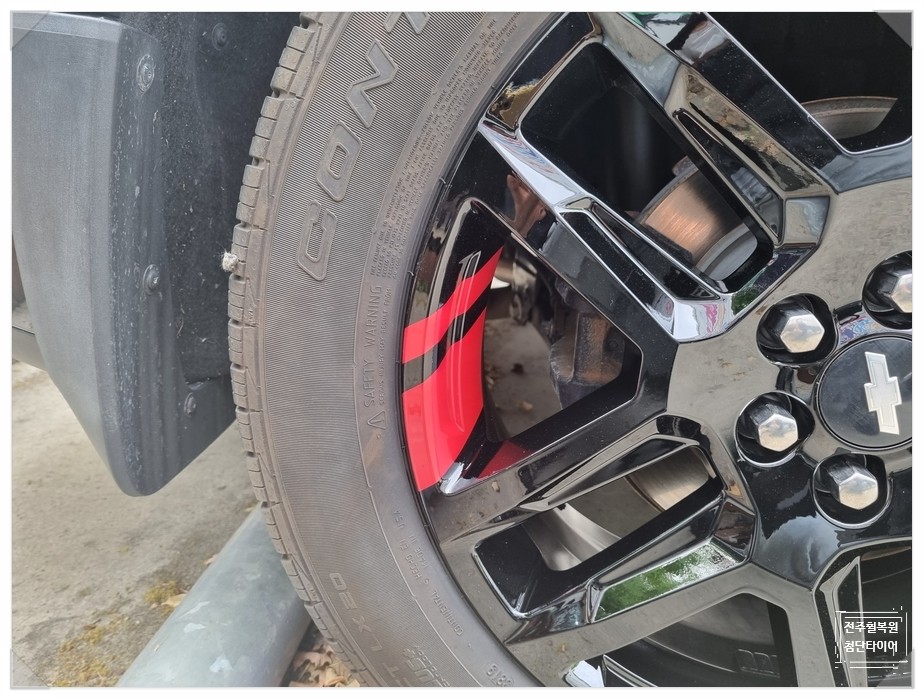 [전주 휠복원 첨단타이어] 쉐보레 트래버스 레드라인 순정20인치 블랙유광휠복원 +휠도색=분체도장 / 전주