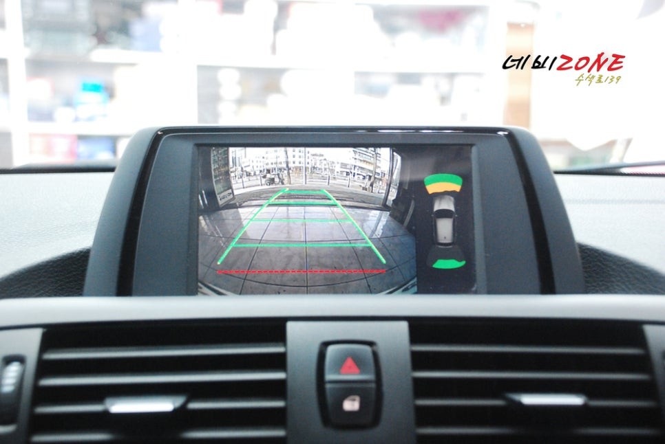 BMW 118D 후방 카메라 교체