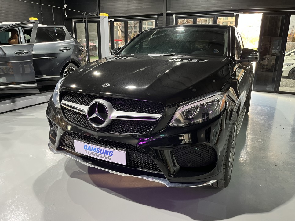 벤츠 GLE 실내 엠비언트 이렇게도 변화 가능합니다!! / 천안시 동남구