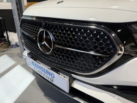 W214 E클래스 자동차 검사시에도 문제없는 순정 코닉글로우 그릴 시공 / 천안시 동남구