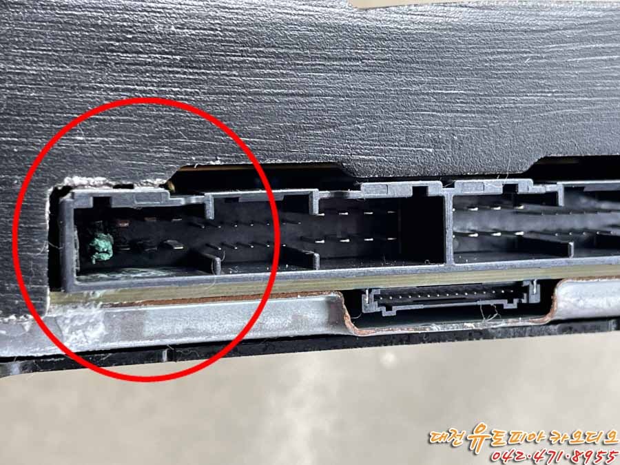 [ MQ4 쏘렌토 ] 누수로 타버린 순정 크렐 앰프를 복원해 봅시다!