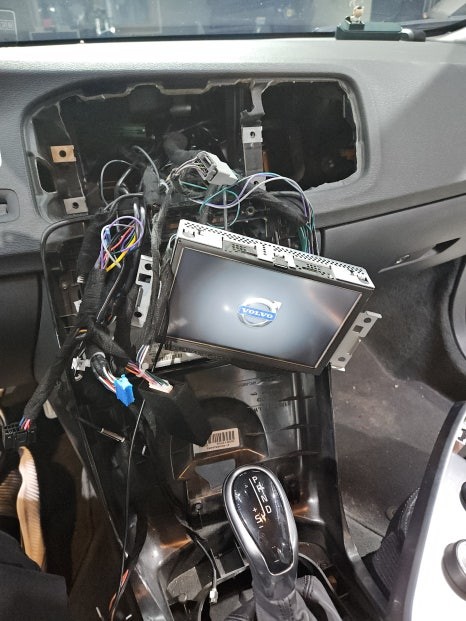 볼보s60 안드로이드 올인원 부산경남 안드로이드 올인원 전문 장착점 오빠차에서 장착완료했어요