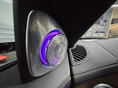 [브로모터스] 벤츠 S 클래스 W222 송풍구 앰비언트 / 부메스터 전동 트위터 시공 / 경남 거제, 통영, 창원