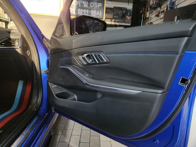 대구 오디쎄이 카오디오 BMW G20 320i 무스웨이 D8, AVI BM100 4D