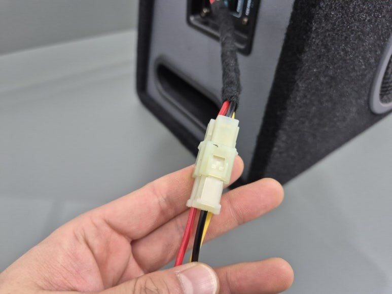 Jeep 지프 랭글러 JL 허전한 순정 사운드 해결하기 카오디오 시작과 완성은 서브우퍼