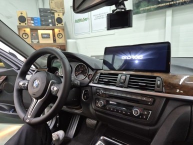 BMW 안드로이드 올인원과 M 핸들 튜닝 시공  F30 320d 3시리즈