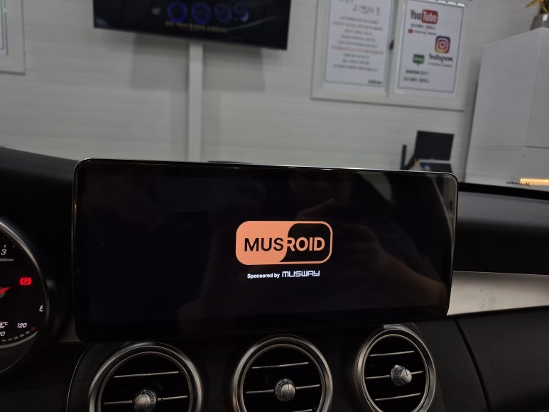 벤츠 C 클래스 프리미엄 안드로이드 올인원 무스로이드 MUSROID 12.3인치 W205 NTG 5.5