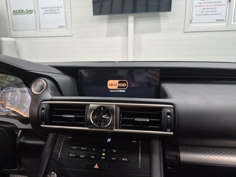 렉서스 뉴 IS200t 안드로이드 올인원 프리미엄 무스로이드 MUSROID