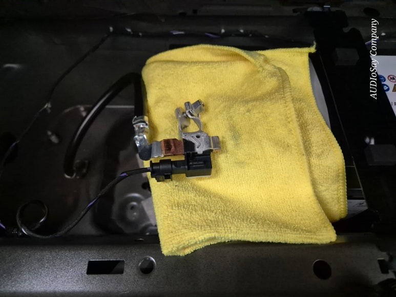 손끝에 머무는 변화, BMW G20 320i 차량의 분위기가 달라집니다.