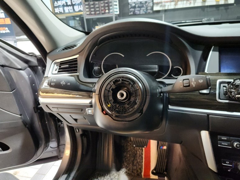 대구 카오디오 오디쎄이 BMW M핸들 F07 5GT